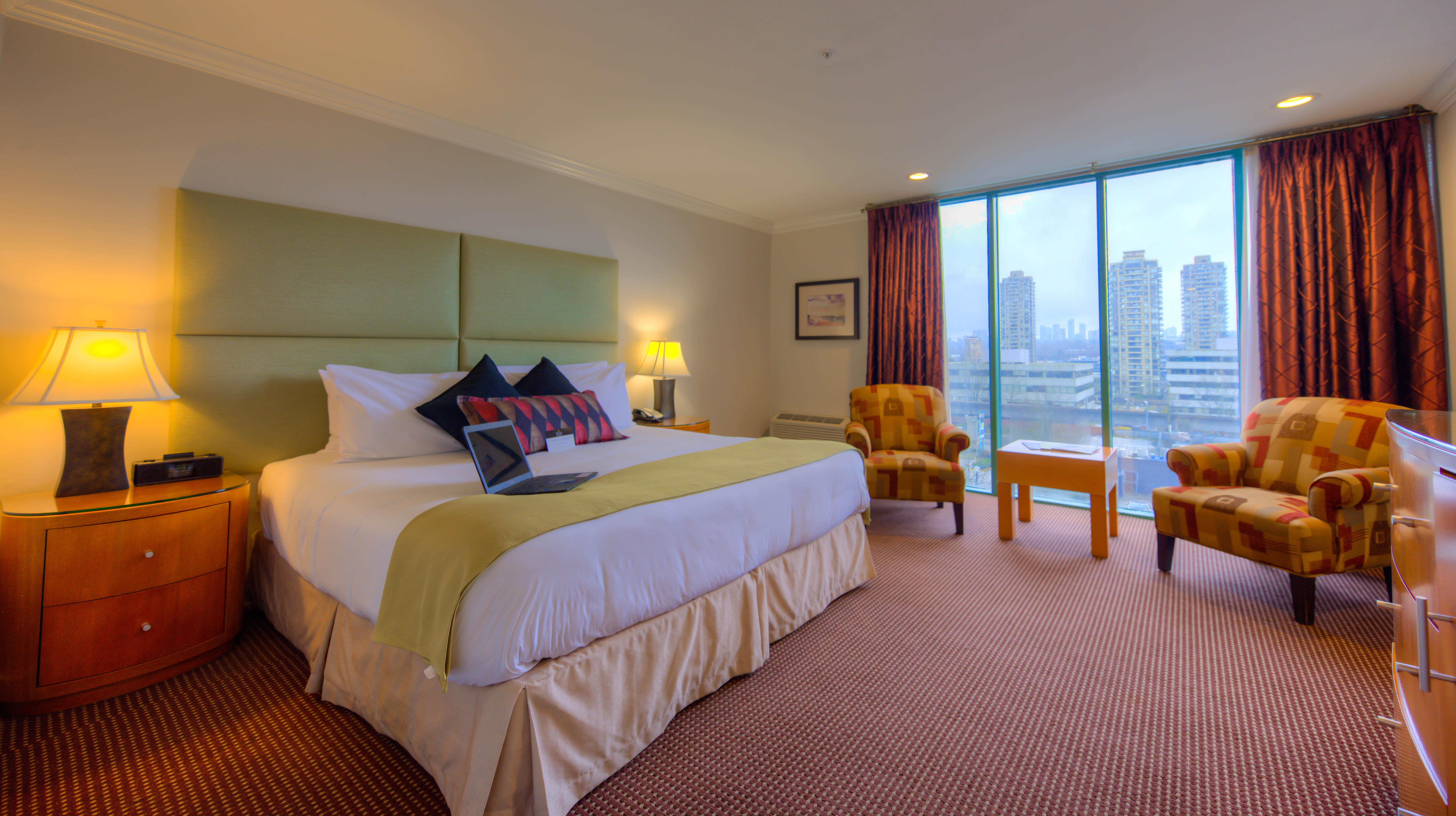 Executive Suites Hotel & Conference Center, Metro Vancouver Бернаби Экстерьер фото