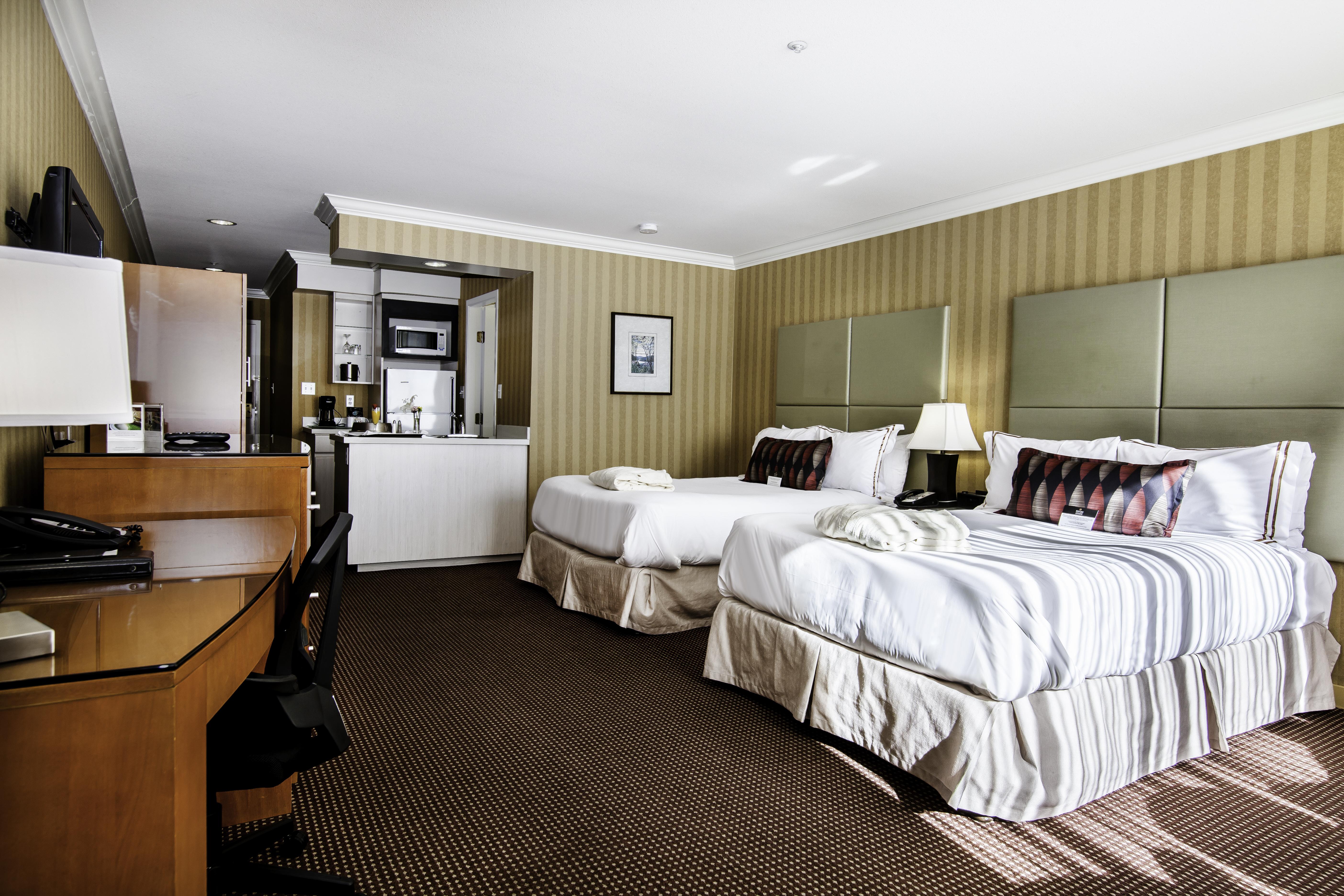 Executive Suites Hotel & Conference Center, Metro Vancouver Бернаби Экстерьер фото
