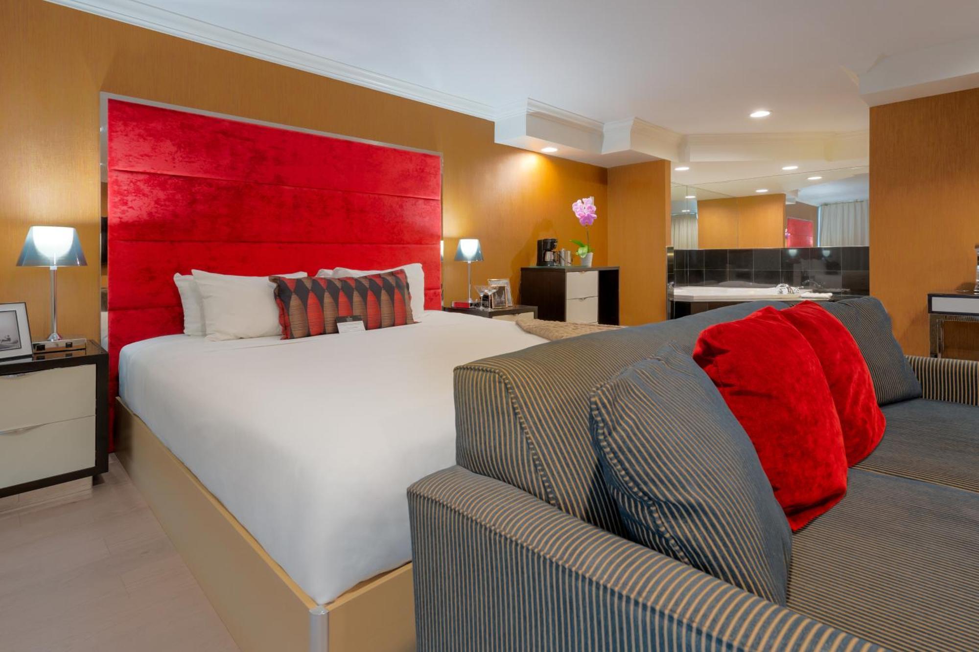Executive Suites Hotel & Conference Center, Metro Vancouver Бернаби Экстерьер фото