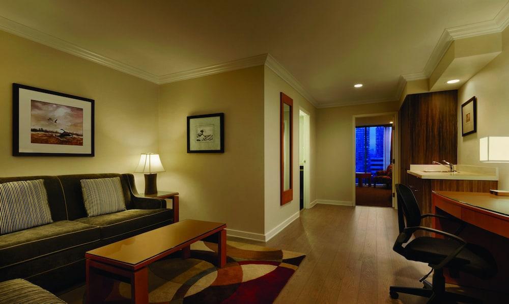 Executive Suites Hotel & Conference Center, Metro Vancouver Бернаби Экстерьер фото
